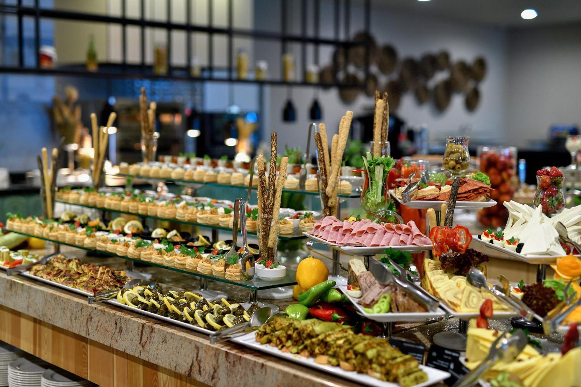 Grifid Vistamar Hotel Golden Sands Bagian luar foto
